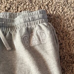 GAP Woman's KidGray Sweatpants